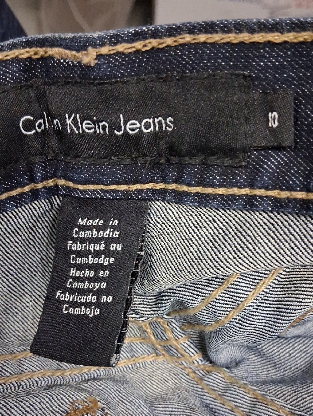 Calvin Klein Jeans - Picture 6 of 8